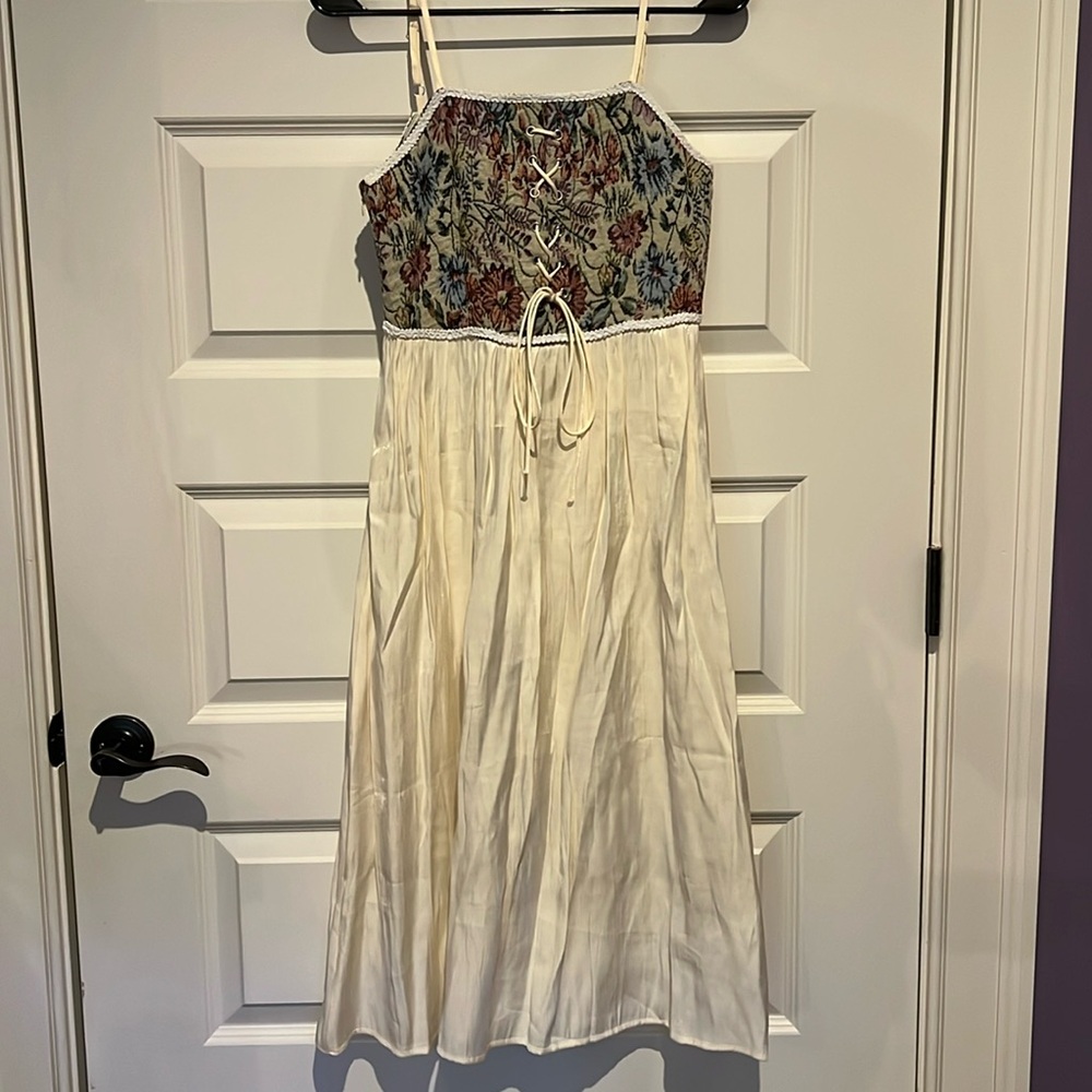 Shiny floral dress w/ spaghetti straps